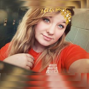 Meet your Posher, Becca