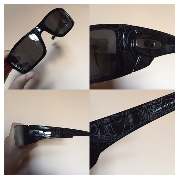 Black Oakley sunglasses
