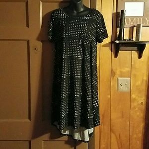 Lularoe black and white Carly M