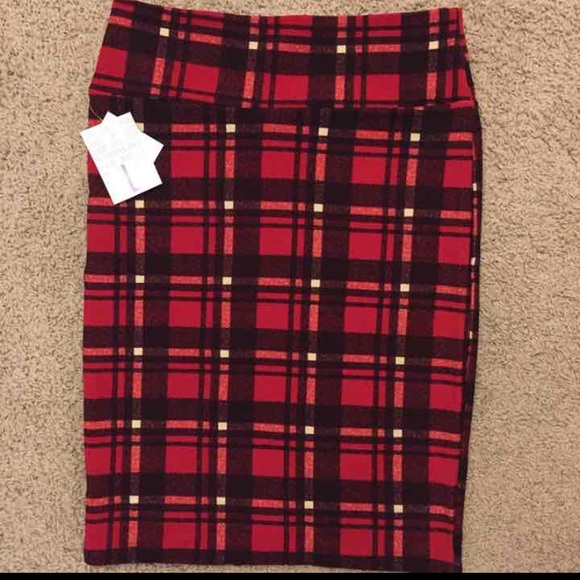 Lularoe elegant plaid cassie