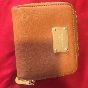 Luggage Brown Color Michael Kors Wallet