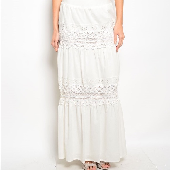 BNWOT///Ivory Color Maxi Skirt with Crochet Insert - Picture 2 of 4
