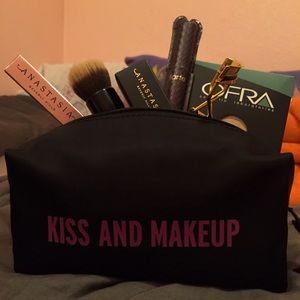 Kate Spade NWOT makeup bag