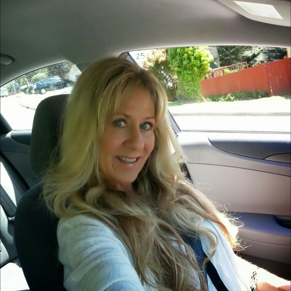 Meet your Posher, Venessa