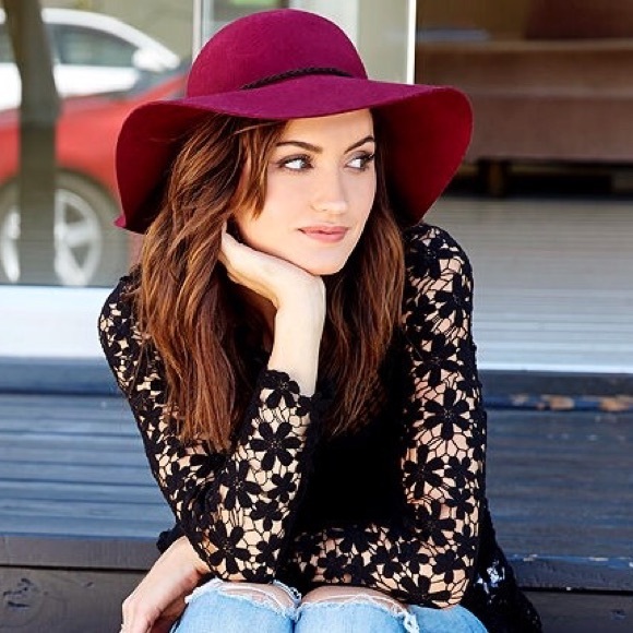 Wide Brim Floppy Hats - Picture 3 of 3