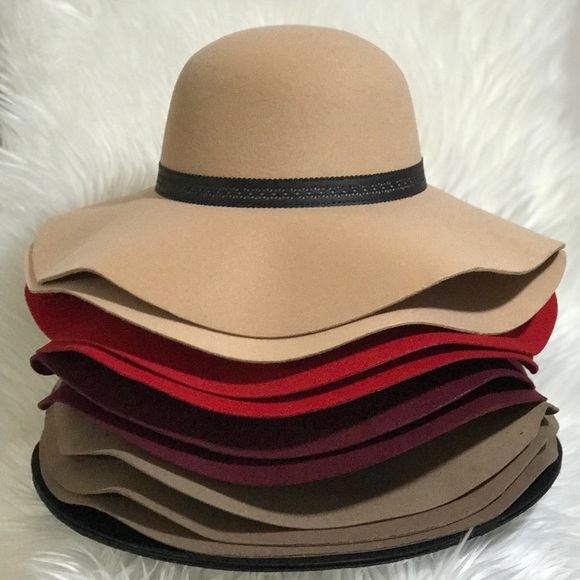Wide Brim Floppy Hats - Picture 2 of 3