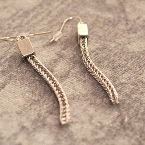 ⚜Artfully Hand-Hammered Half Moon Necklace⚜ - Picture 5 of 5