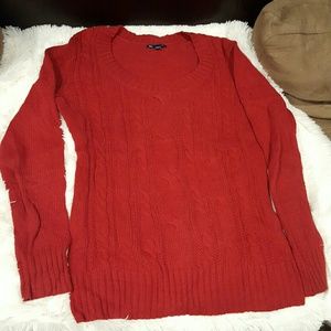 GAP ROUND NECK SWEATER