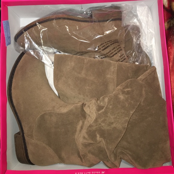 Riding boots