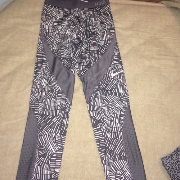 💙 NIKE PRO LEGGINGS 💕