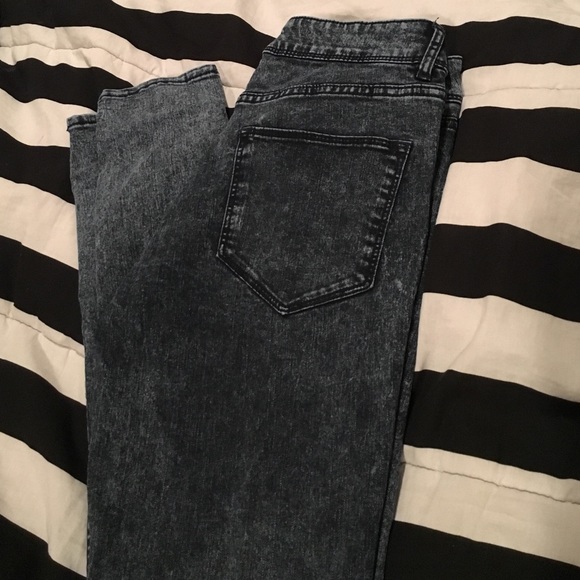 EUC skinny jeans