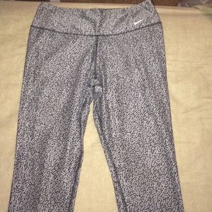 ❤ NIKE LEGGINGS 💙