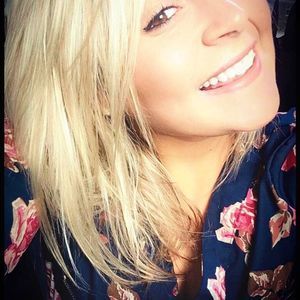 Meet your Posher, Demi