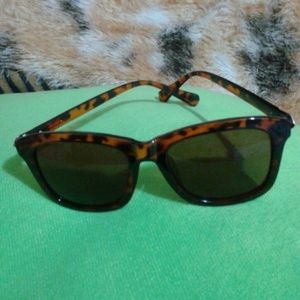 Sunglasses cheetah print