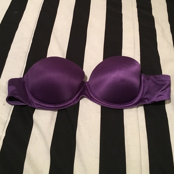 EUC VS purple strapless bra