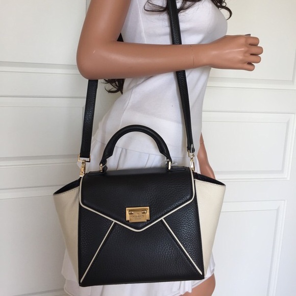 ๐SOLD๐ Kate Spade Small Laurel Wesley - Picture 4 of 4