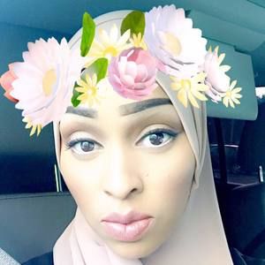 Meet your Posher, Amina