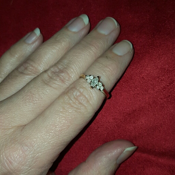 Diamond engagement ring