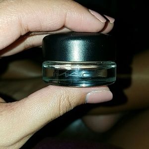 **SOLD**Mac paint pot