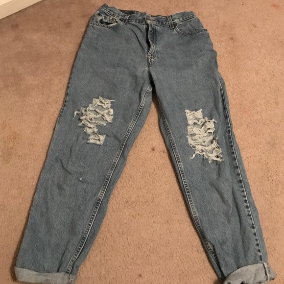 Topshop Denim - Distressed boyfriend jeans!!