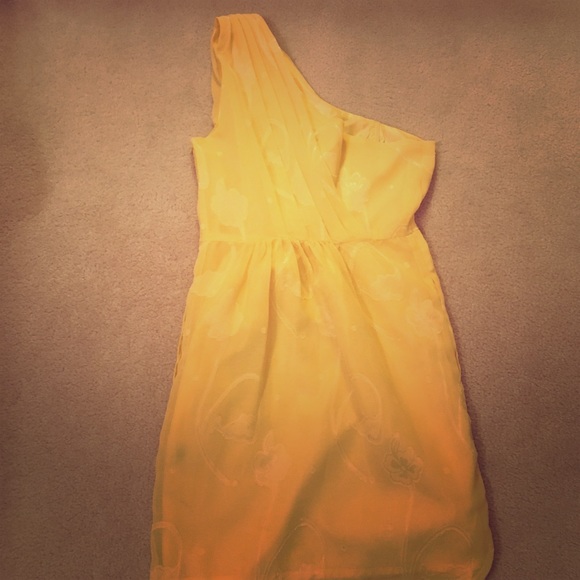 One shoulder formal yellow dress