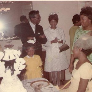 Meet your Posher, Leslie