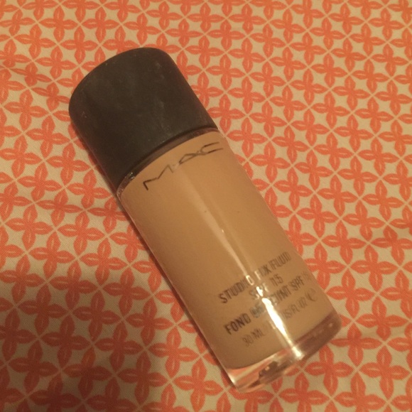 Mac foundation nw22