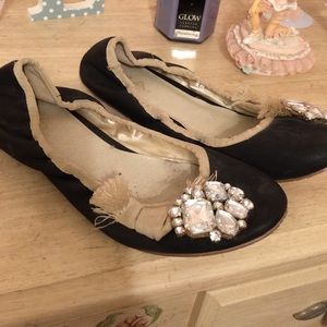 Size 8 1/2 women's MIA flats