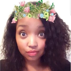 Meet your Posher, Elaine