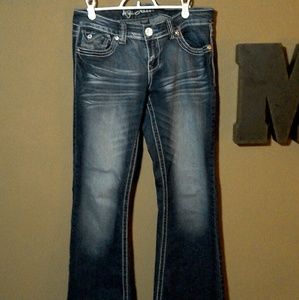 Ariya Jeans, sz 9/10 curvey flare jeans