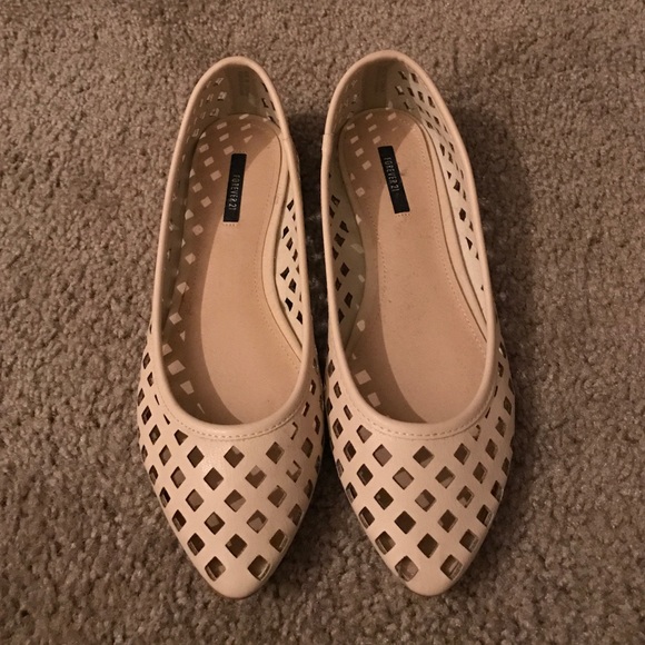 Brand new never worn Forever 21 Flats