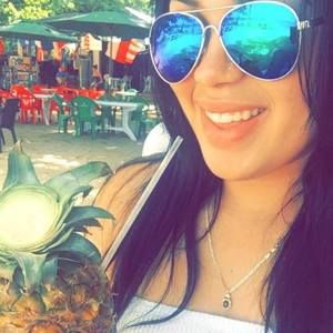 Meet your Posher, Dahiana