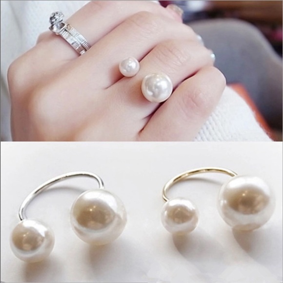 Beautiful open double pearl adjustable ring.