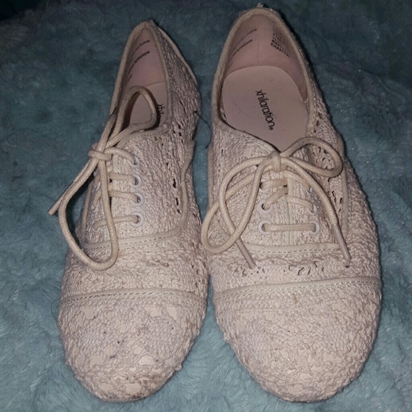 Xhilaration Shoes - Lace Xhilaration Oxfords