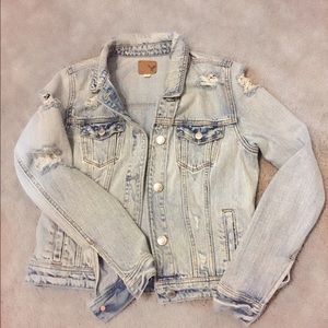 Light destroyed denim jacket