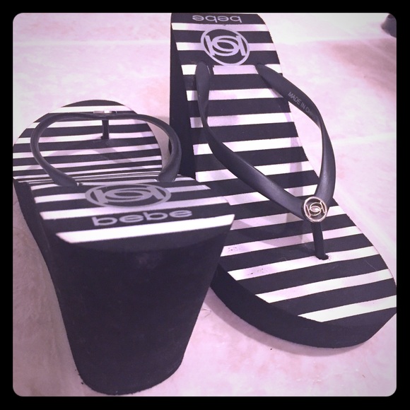 Gently used Wedge Flipflops