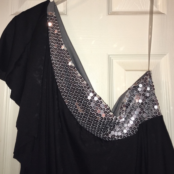 Off shoulder party top