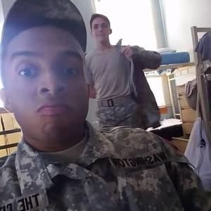 Meet your Posher, Devan