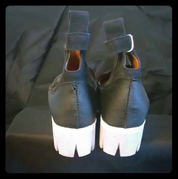 STIU Woman Shoe / Sneaker Ankle pull on