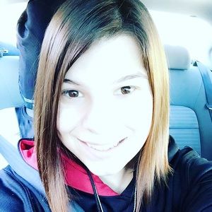 Meet your Posher, Casey