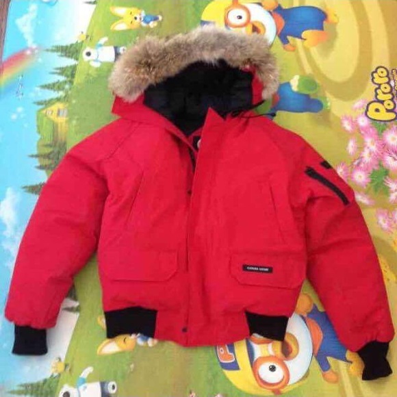 Canada goose bomber red sz M in mens