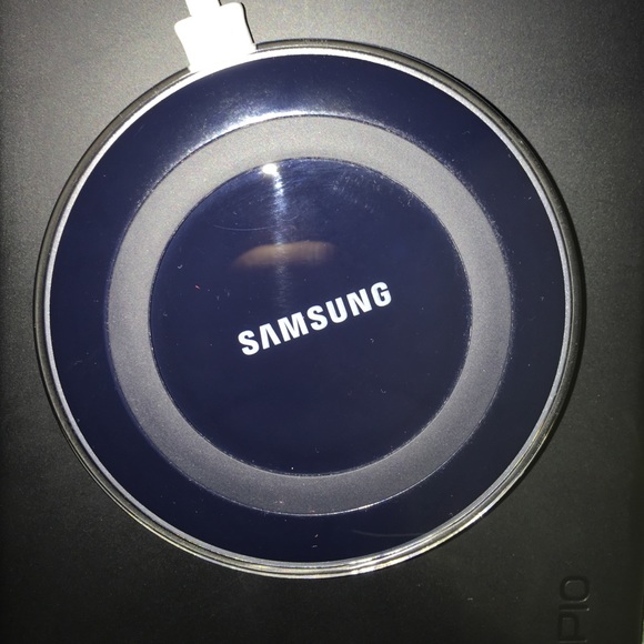 Samsung wireless charging pad