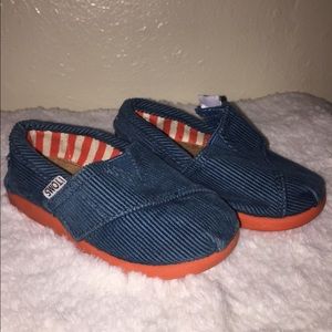 Kids unisex toms