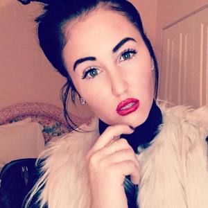 Meet your Posher, Annie