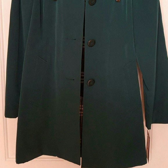 London Fog Jackets & Coats - CCO *Green London Fog Raincoat* London Fog Jackets & Coats - CCO *Green London Fog Raincoat*