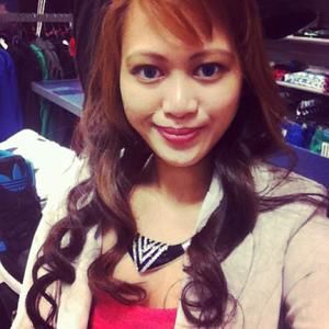 Meet your Posher, Azia