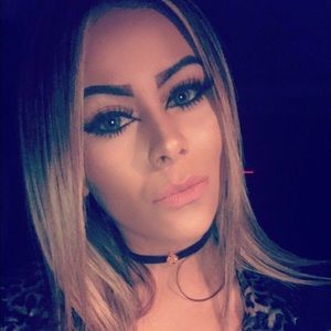 Meet your Posher, Isabel