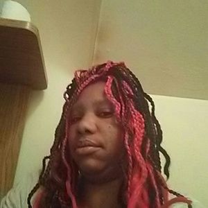 Meet your Posher, Latoya