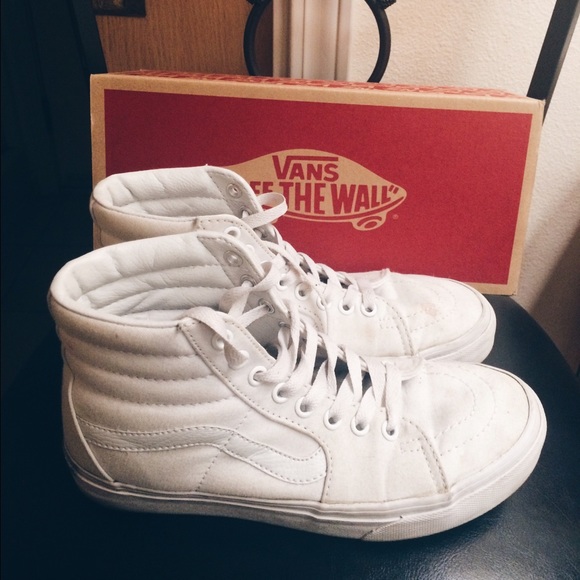 Sk8 hi white vans