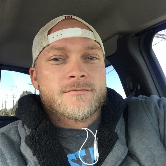 Meet your Posher, Kameron - Picture 1 of 1